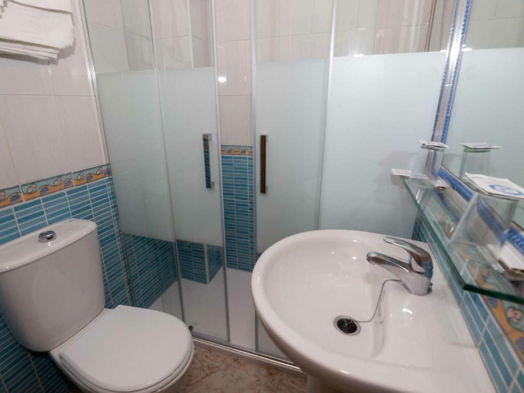 Hostal Sonrisa Del Mar Conil De La Frontera Zewnętrze zdjęcie