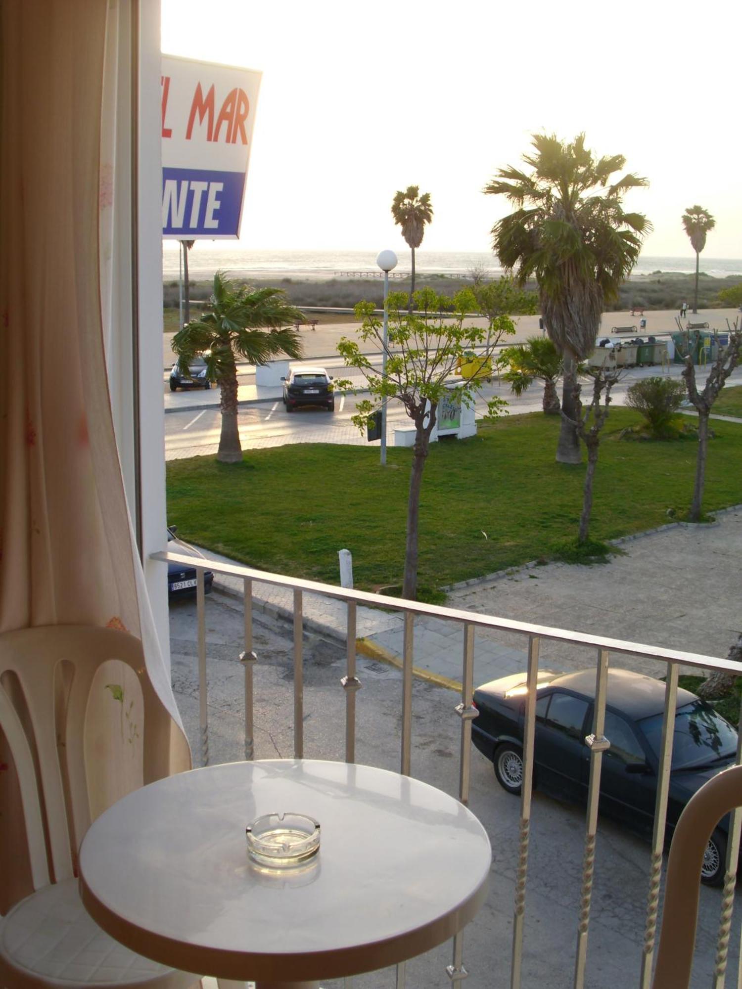 Hostal Sonrisa Del Mar Conil De La Frontera Zewnętrze zdjęcie