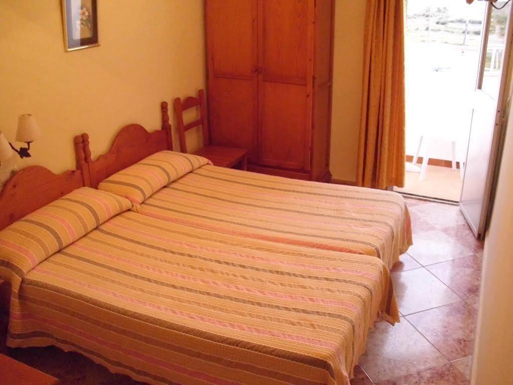 Hostal Sonrisa Del Mar Conil De La Frontera Zewnętrze zdjęcie